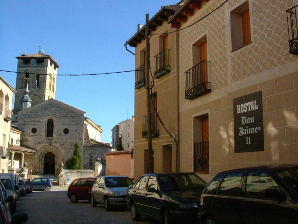 Hostal Don Jaime II Segovia Exteriör bild