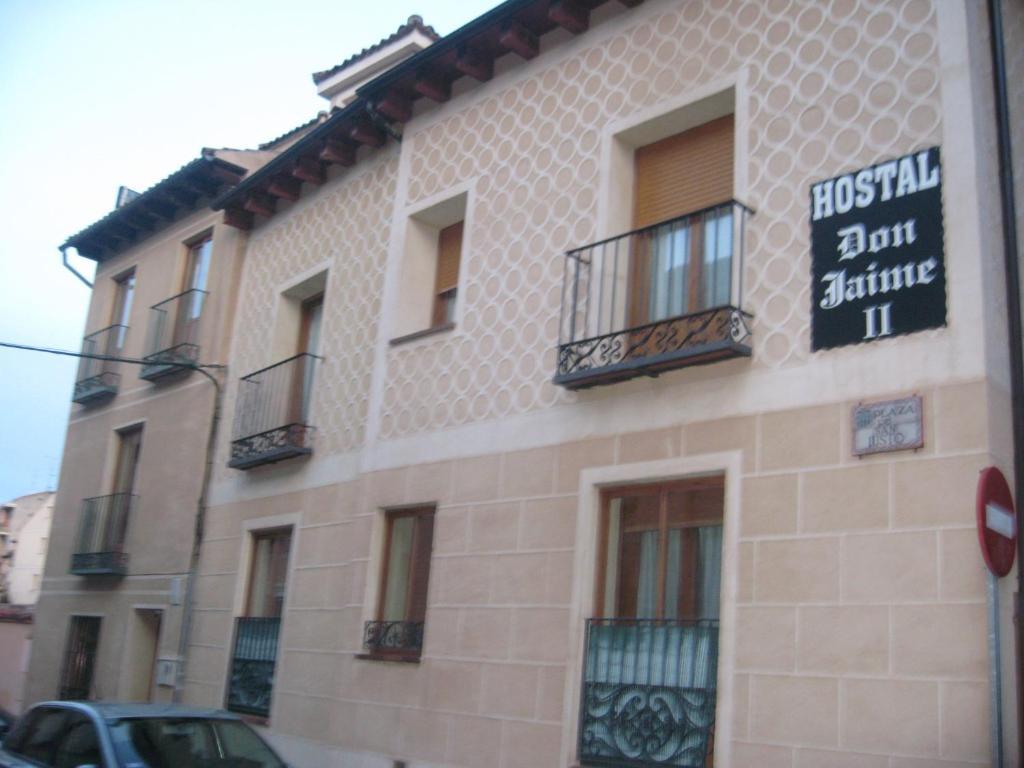 Hostal Don Jaime II Segovia Exteriör bild