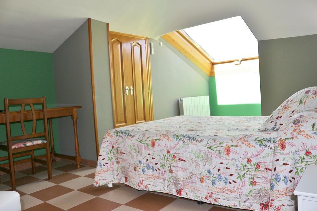 Hostal Don Jaime II Segovia Exteriör bild