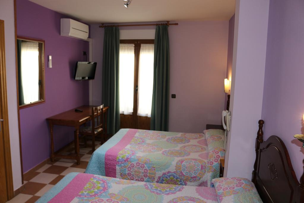 Hostal Don Jaime II Segovia Exteriör bild
