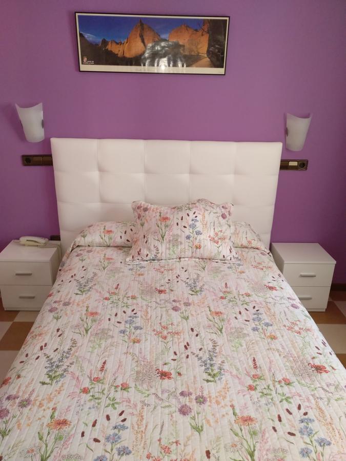 Hostal Don Jaime II Segovia Exteriör bild