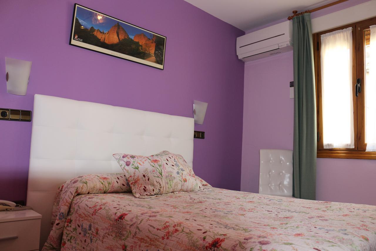 Hostal Don Jaime II Segovia Exteriör bild