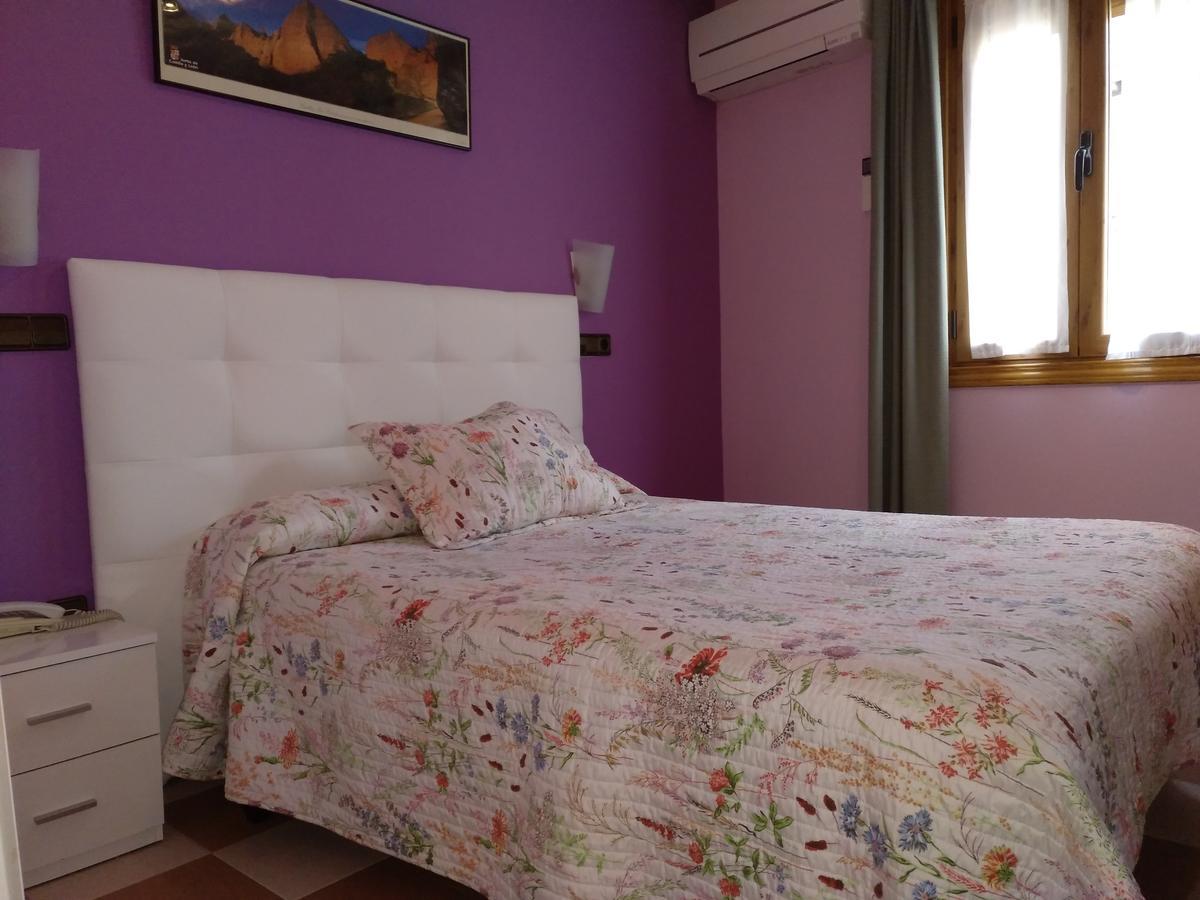 Hostal Don Jaime II Segovia Exteriör bild