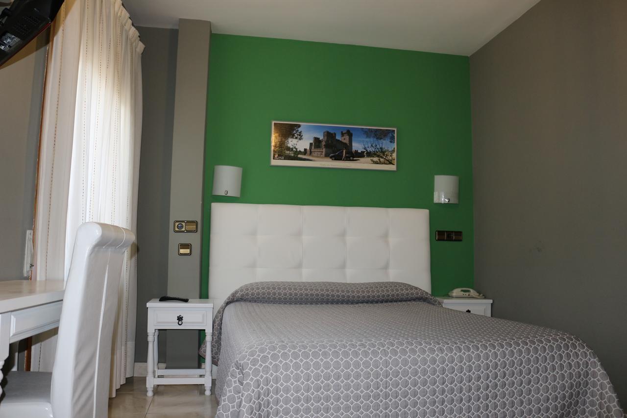 Hostal Don Jaime II Segovia Exteriör bild